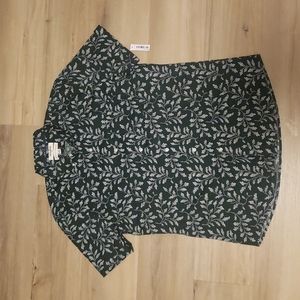 Collared Short Sleeve Button Down